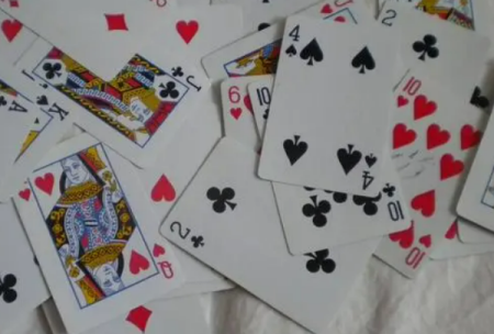 激烈的打扑克的视频 扑克手法视频教程